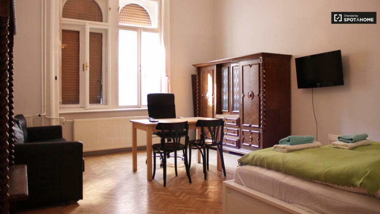 Dob15 Big Apartment Budapest Ngoại thất bức ảnh